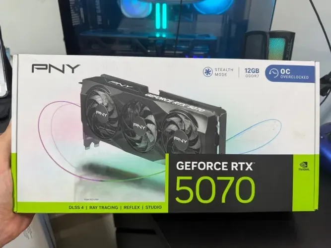 Placa de Vídeo PNY NVIDIA GeForce RTX 5070 OC, 12GB, GDDR7, DLSS, Ray Tracing
