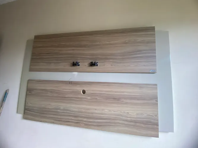 Vende-se painel de parede para televisor ate 42 polegadas