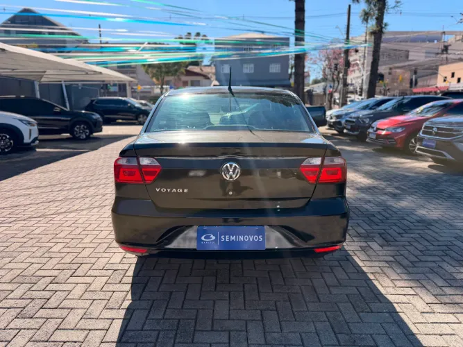 Volkswagen Voyage 1.0/1.0 City MI Total Flex 8V 4P 2013