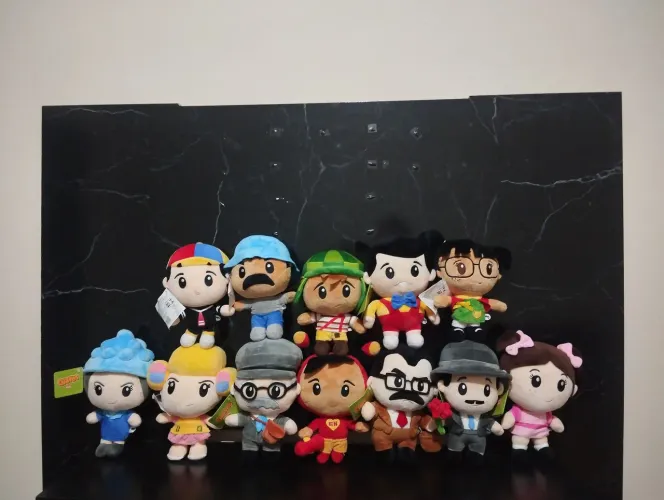 Coleção completa oficial turma do Chaves Pfy