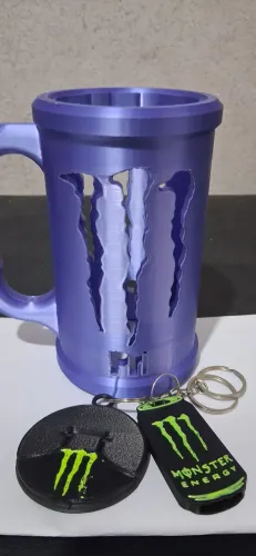 Caneca Monster Personalizada Pri, com tampa e abridor