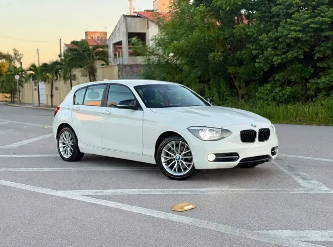 BMW 118IA / Urban/sport 1.6 TB 16V 170cv 5P 2014