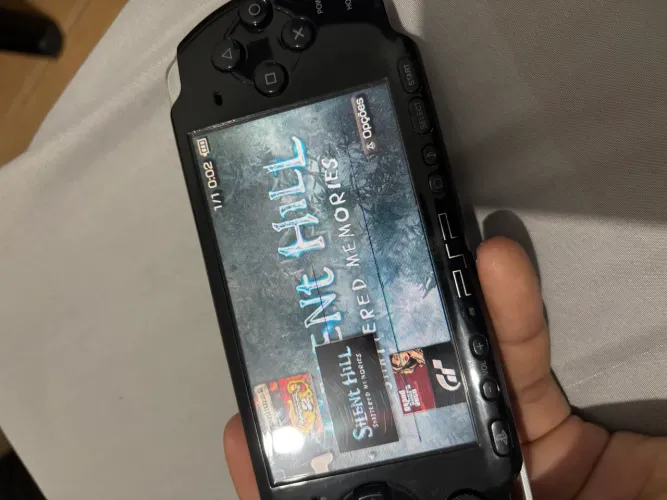 Psp 3000 com alguns defeitos 