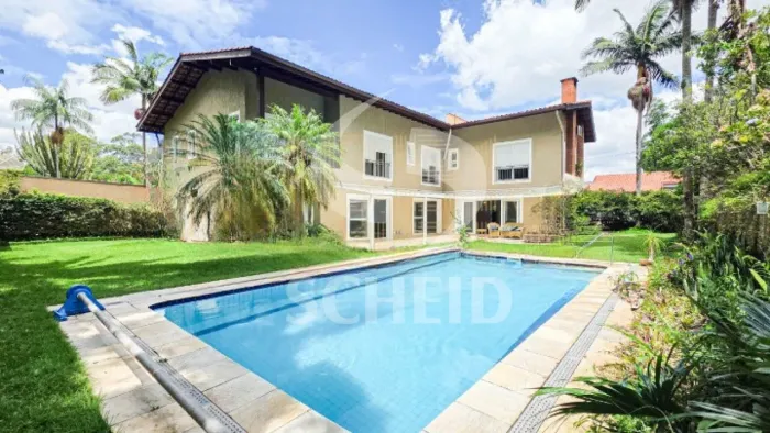 Casa alto padrão para venda no Jd. Marajoara, 394 m², 4 suítes, 2 vagas.