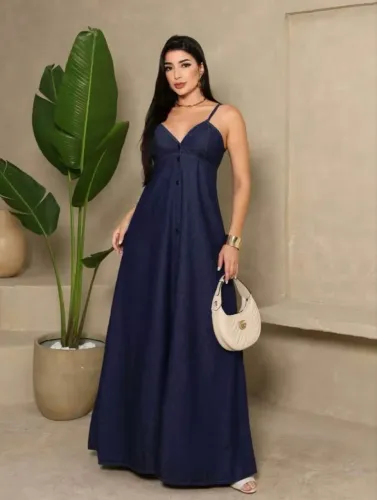 VENDO VESTIDO JEANS NOVO TAMANHO G (44) LINDO E COM BOTÕES NA FRENTE TODOS FUNCIONAIS.