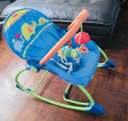 Cadeira de ninar Fisher Price