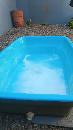 Piscina de Fibra 2,20m x 1,20m x 0,50m - Ótimo Estado!