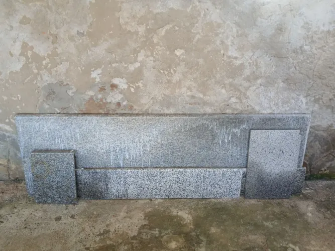 Peças de granito
