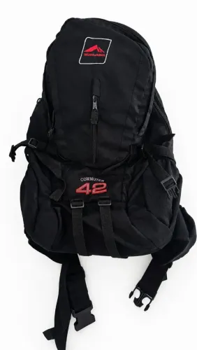 Mochila Trilhas e Rumos Commuter 42L. Usada apenas uma vez!