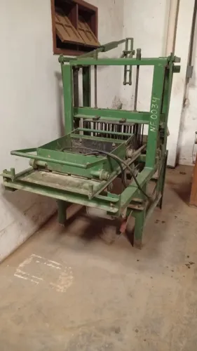 Máquina de fazer blocos