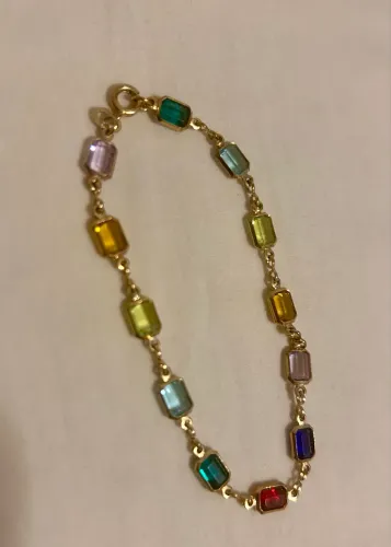 Pulseira banhada a ouro com pedrarias