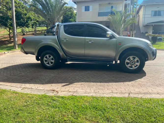 Mitsubishi L200 Triton HPE 3.2 CD TB Int.diesel AUT 2012