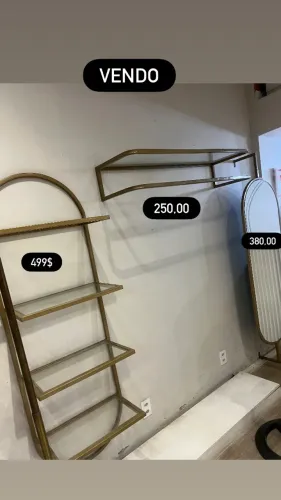 Expositor de acessórios e roupas 