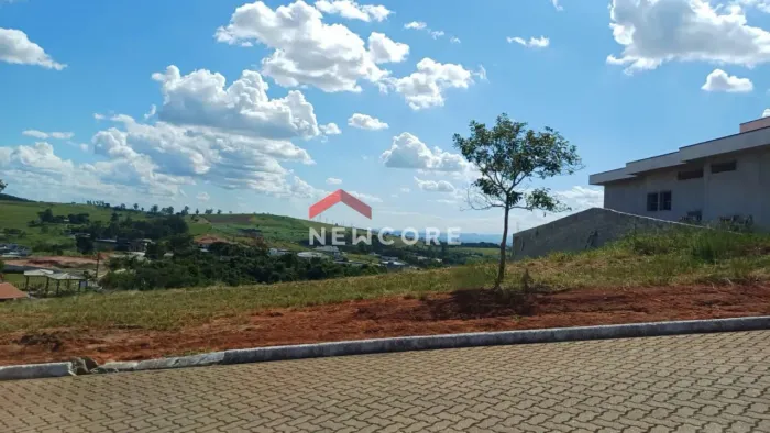 Lote em condomínio em Rua Florêncio Lanfredi - Condomínio Terras de Santa Mariana - Caçapa