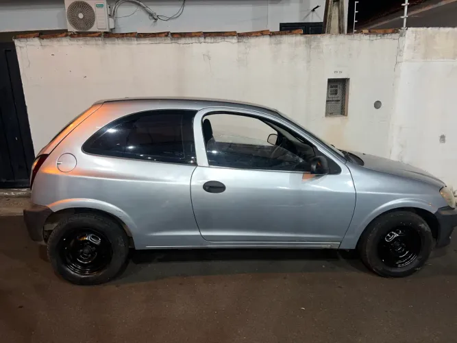 Chevrolet Celta Life/ LS 1.0 MPFI 8V Flexpower 3P 2011