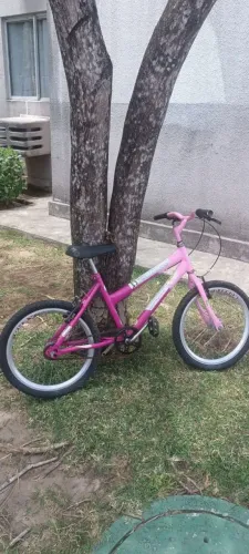 Bicicleta aro 20 semi nova 