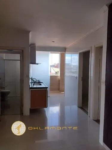 Apartamento com 3 Quarto(s) e 2 banheiro(s) para Alugar, 120 m² por R$ 3840 / Mês
