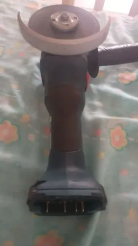 Esmerilhadeira profissional boch a bateria 18v