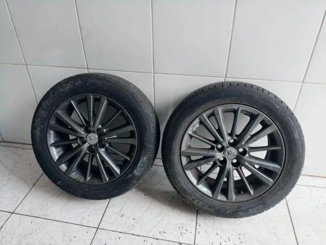 ?Par de Rodas Original Corolla Aro 16 + Pneus 205/55 R16