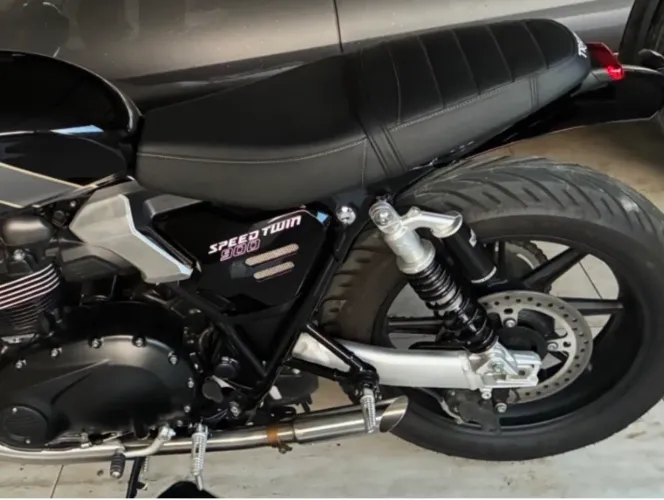 02 Ponteiras Esportivas Inox Triumph Bonneville / Speed Twin