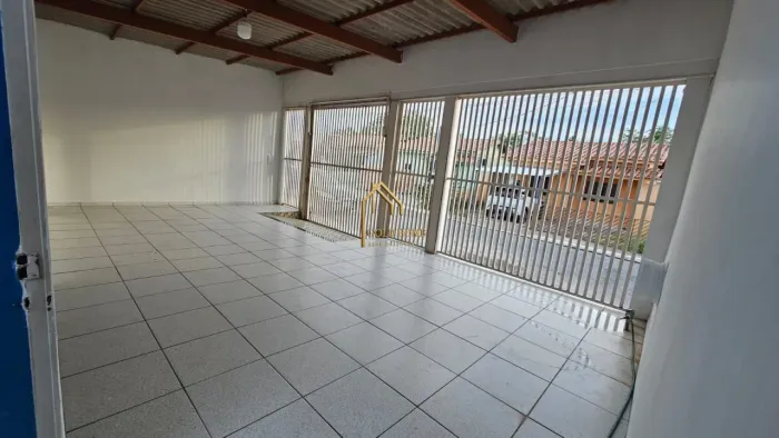 VENDA  CASA EM CONDOMÍNIO FLOR DO CERRADO