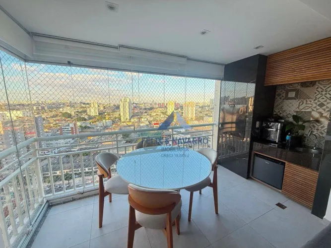 Apartamento com 3 quartos (1 suíte), varanda gourmet e 2 vagas à venda, 78 m² por R$ 940.0