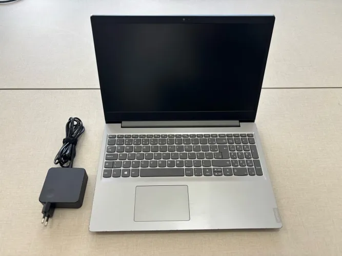 Notebook Lenovo (Modelo 81S9) - Intel Core i7, 8GB RAM, 500GB SSD, Placa de Vídeo 2GB