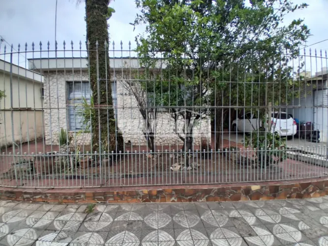 Casa com 3 Quartos 2 vagas e Quintal Privativo na Vila Hortência