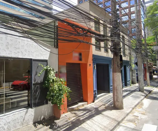 Loja na Rua do Rocio, 217 120 m²