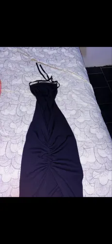 Vestido preto costas abertas
