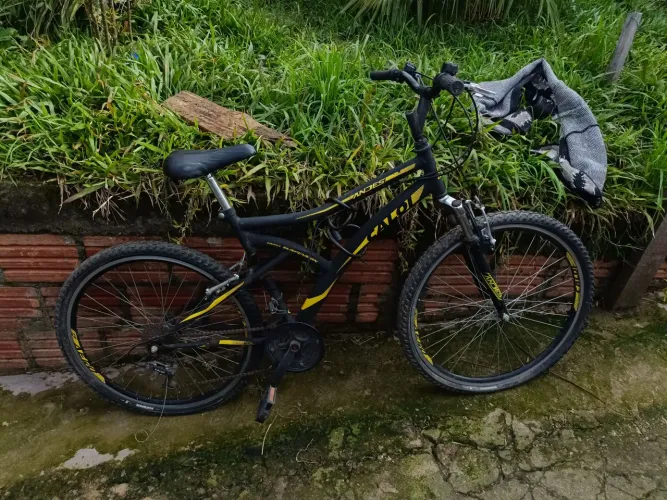 Bicicleta Caloi Andes aro 26 preta