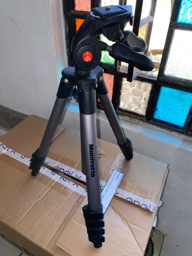 Tripé Manfrotto