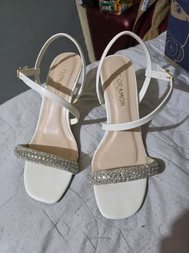 Salto Alto Branco Strass