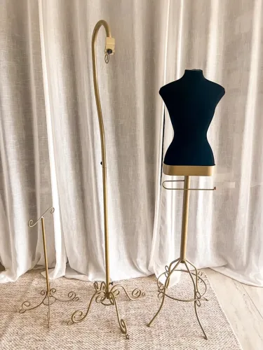 Suportes Expositores + Manequim com pedestal dourado vintage