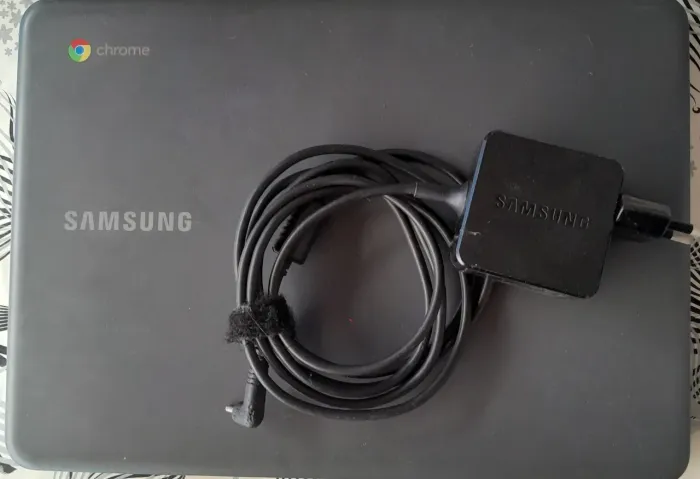 VENDO NOTEBOOK SAMSUNG CHROMEBOOK 501C - CONSERVADO!