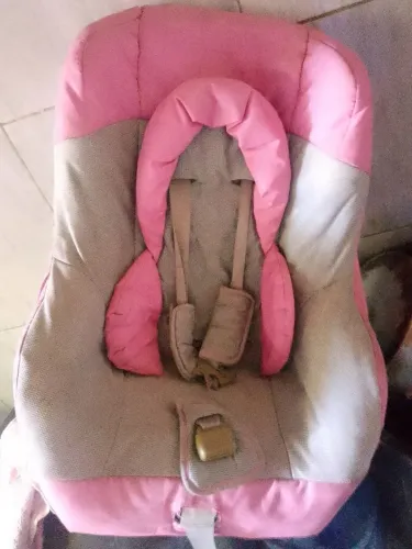 CADEIRA PARA CARRO ROSA