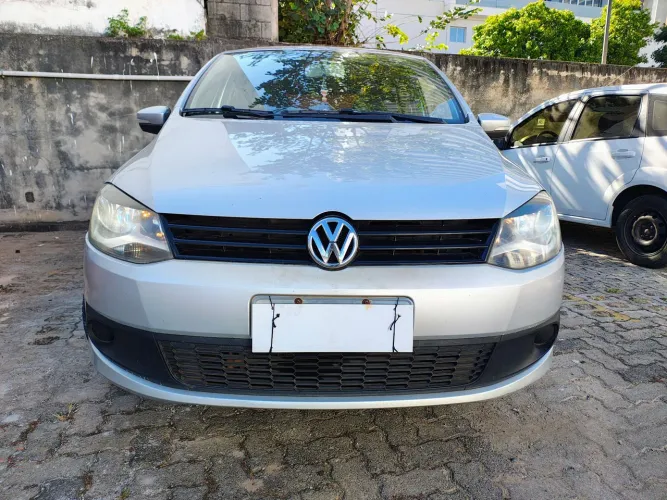 Volkswagen Fox 1.0 MI Total Flex 8V 5P 2013