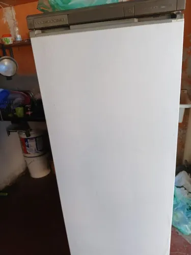 Freezer vertical prosdocimo 210 litros