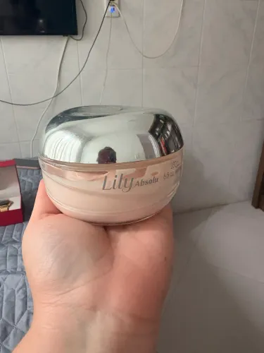 Hidratante Lily Absolu