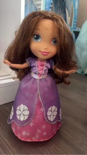 boneca princesinha Sofia