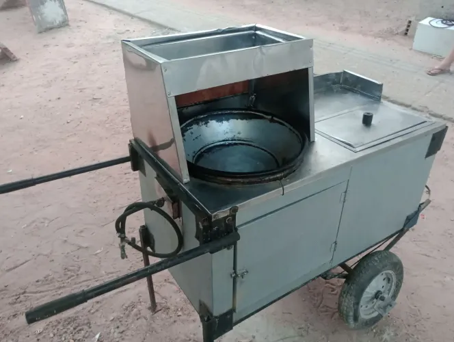 Vendo carro de batata frita e pastel interessado em contato comigo no meu número *