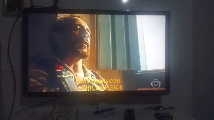Vende se tv lg 32 semi nova 