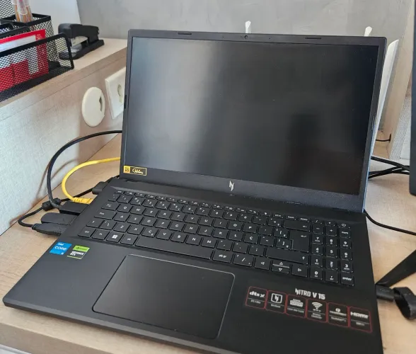 Notebook Acer Nitro V15 i5 13th RAM 24 GB RTX 4050 SSD 512 GB