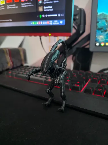 Boneco Alien de monitor