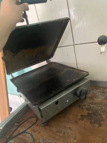 Chapa a gás e chapa de pão 