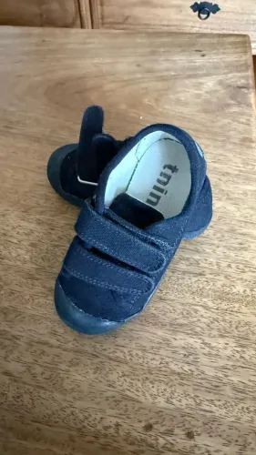 VENDO SAPATO INFANTIL TNIN SHOES TAMANHO 23 - ORIGINAL E EM ÓTIMO ESTADO!