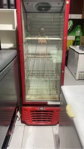 Geladeira expositora