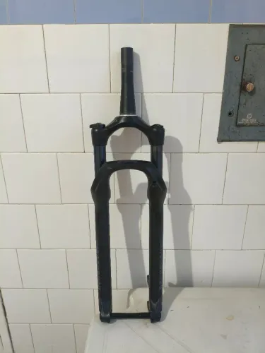 Suspensão rock Shox Judy ar 