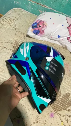 Capacete novo