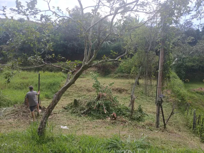 Vendo ou troco por carro terreno km2 pinheiral
